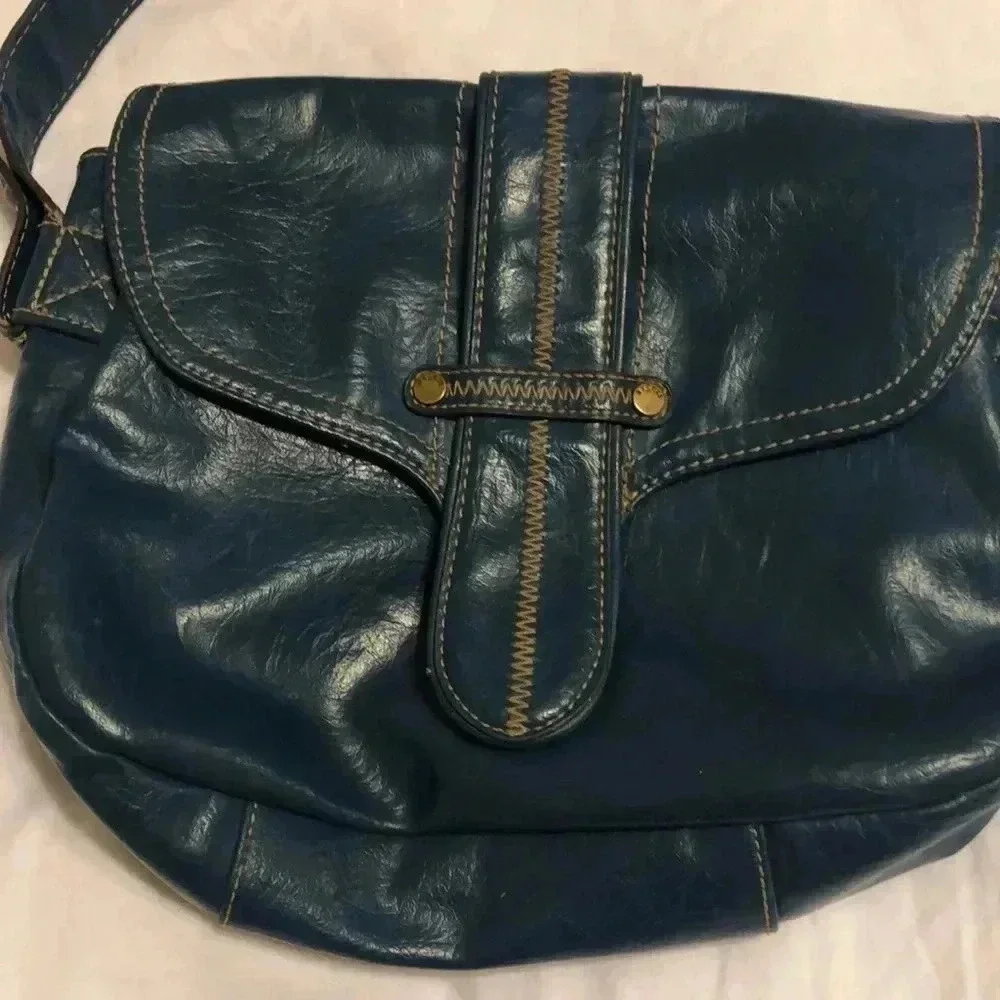 Axcess shoulder bag - Picture 1 of 12